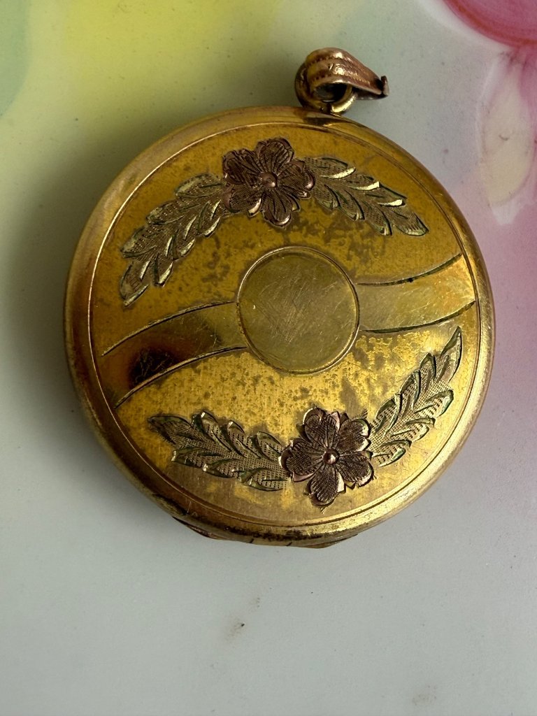 Antique 1920s Round Gold Filled Etched Floral Locket 1 1/8"